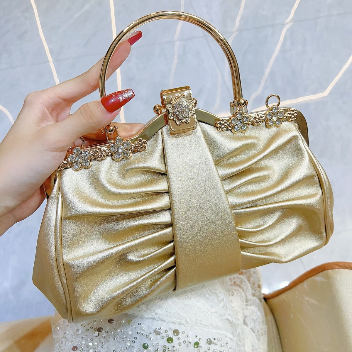 2025, luxuriöse High-End-Party – Women Bags In Trend Bewertung und Preis